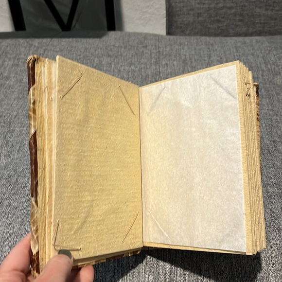 Hawaiian Photo Book - Picture 3 of 4